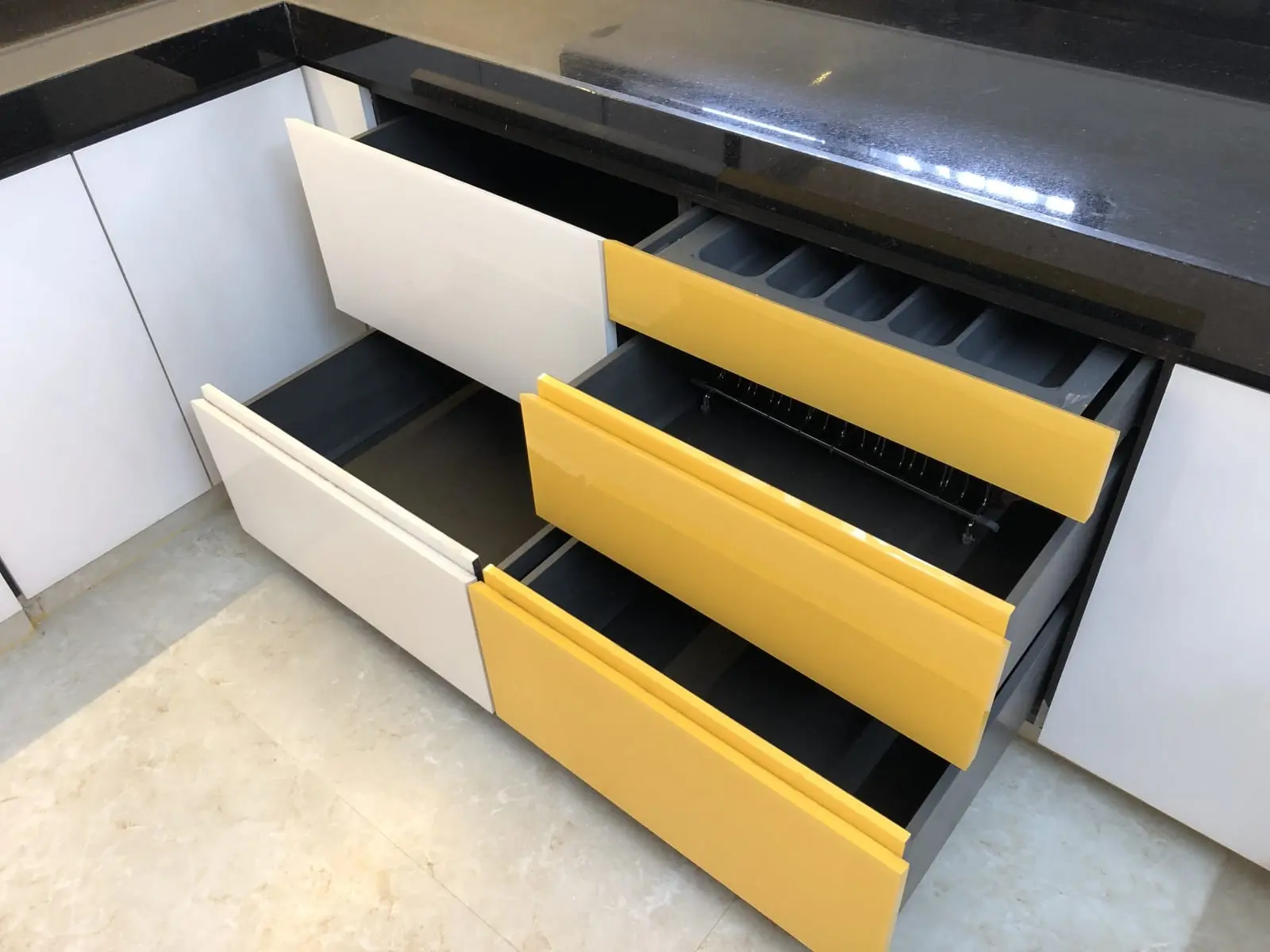 Premium Kitchen Space — photo 13